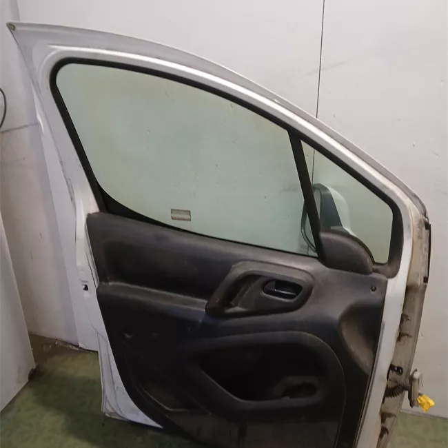 Porta anteriore sinistra