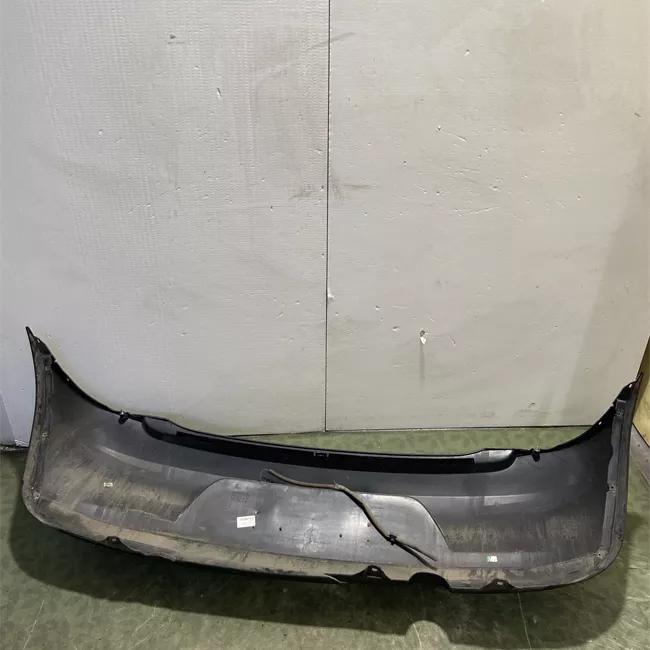 Paraurti posteriore Nero