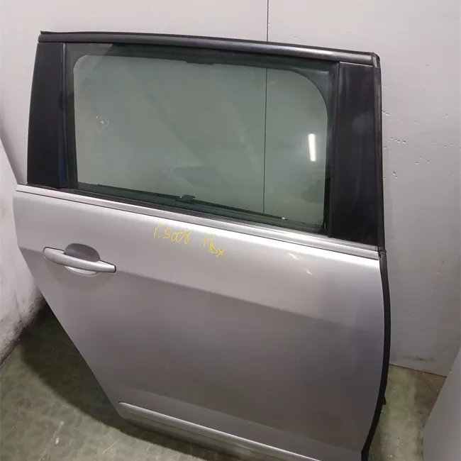 Porta posteriore destra