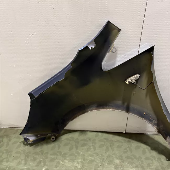 Parafango anteriore destro fanalino laterale Su parafango
