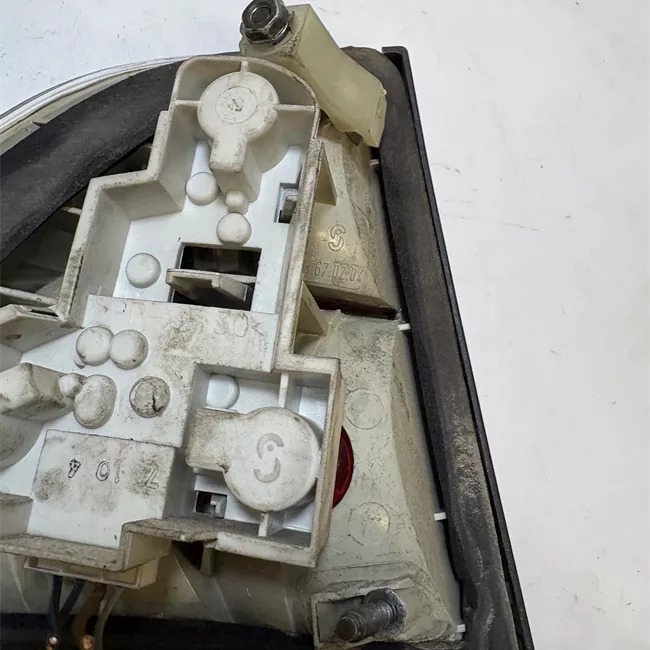 Fanale posteriore parte esterno destro Indicatori Direzione Bianchi