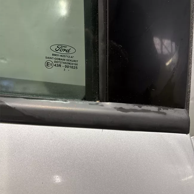 Porta posteriore destra