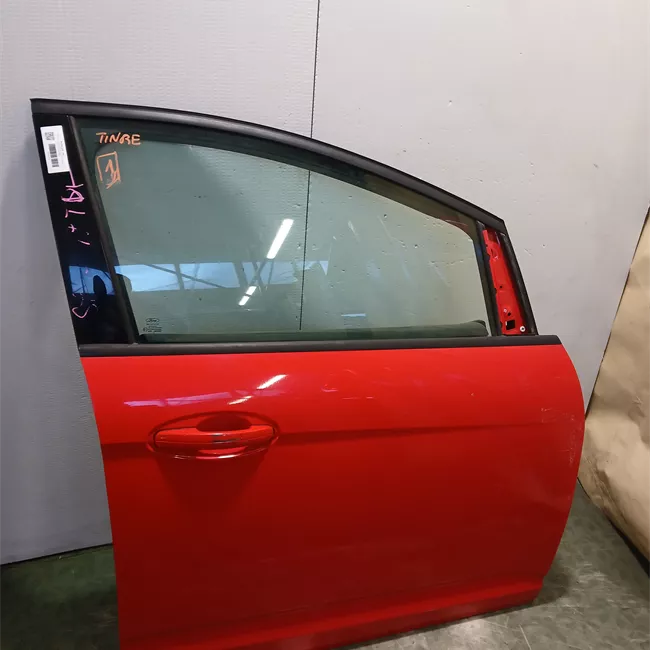 Porta anteriore destra