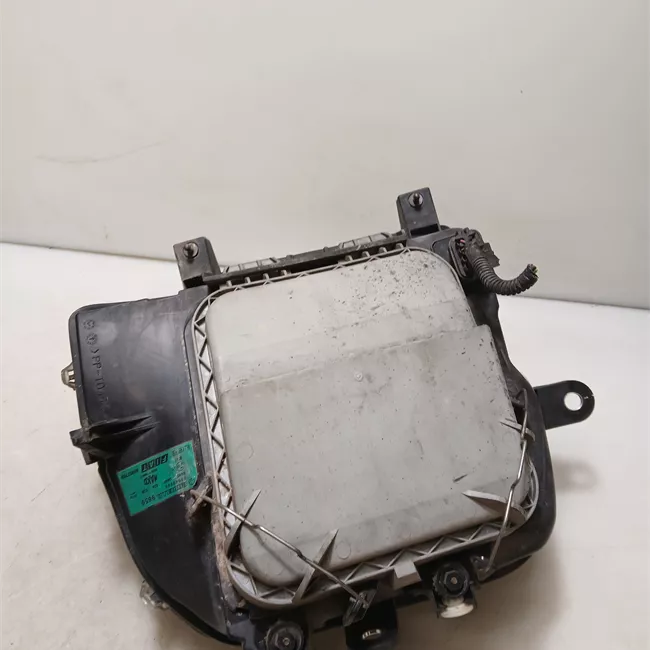 Proiettore destro con fendinebbia