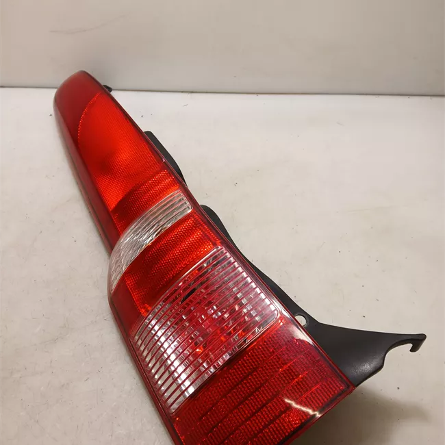Fanale posteriore sinistro 11/04<