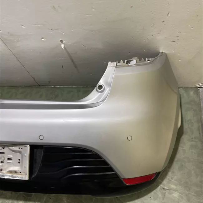 Paraurti posteriore superiore con sensori parcheggio