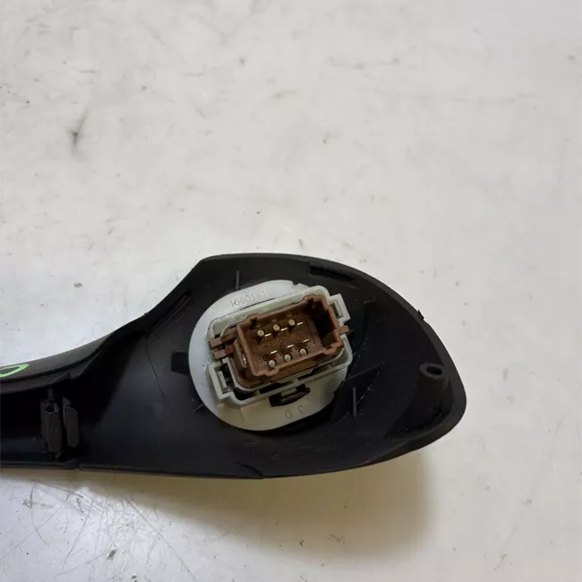 Interruttore alzacristalli porta anteriore destro