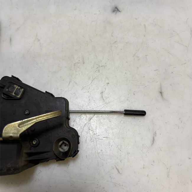 Serratura porta anteriore sinistra