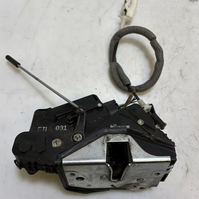 Serratura porta anteriore sinistra