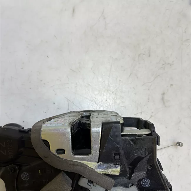 Serratura porta anteriore destra