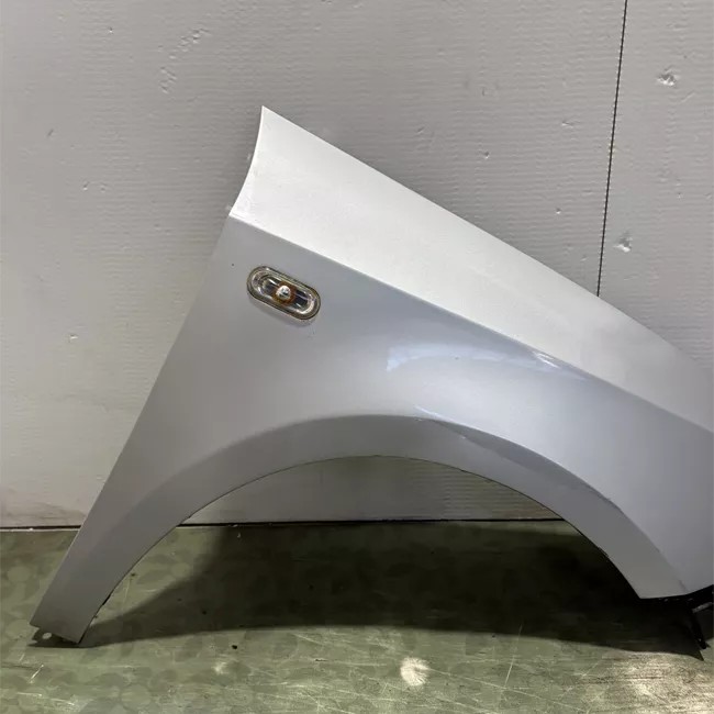 Parafango anteriore destro