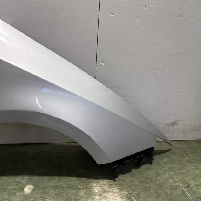 Parafango anteriore destro