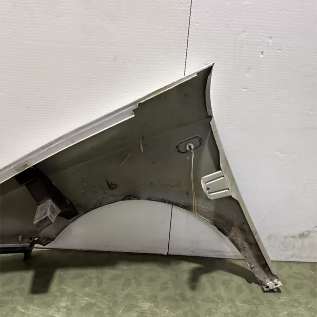 Parafango anteriore destro