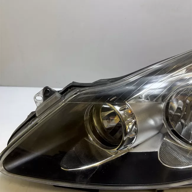 Proiettore sinistro Nero