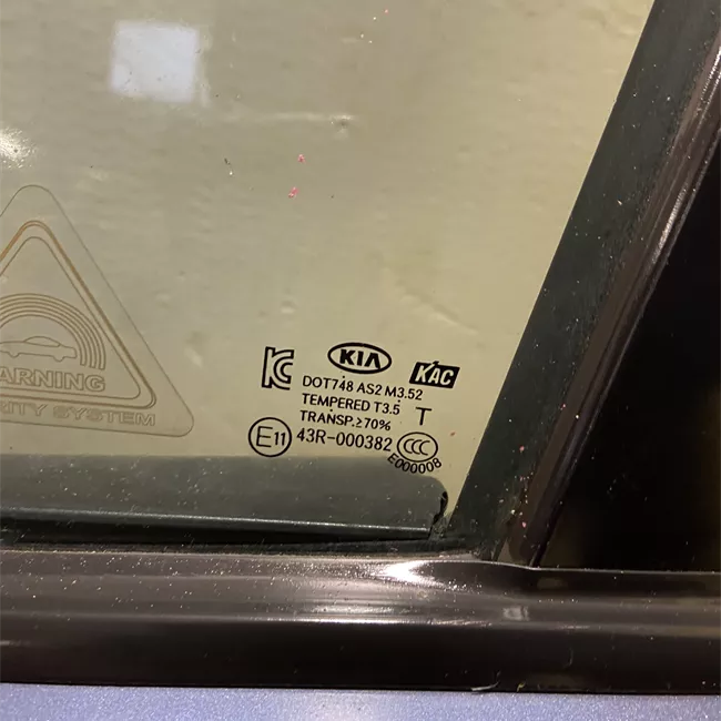 Porta anteriore sinistra