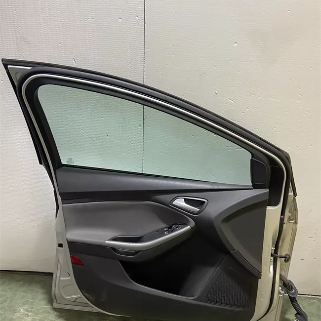 Porta anteriore sinistra