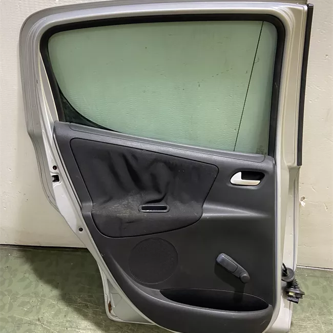 Porta posteriore sinistra