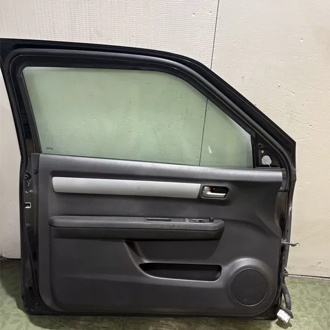 Porta anteriore sinistra