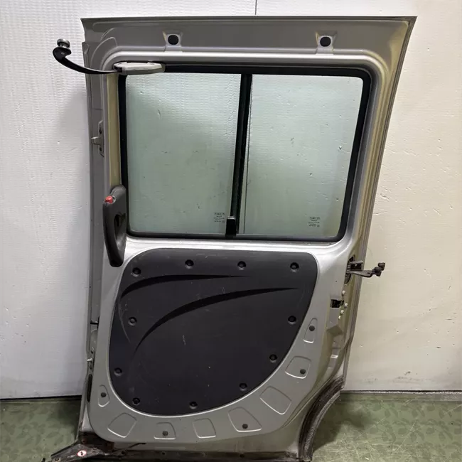 Porta posteriore destra