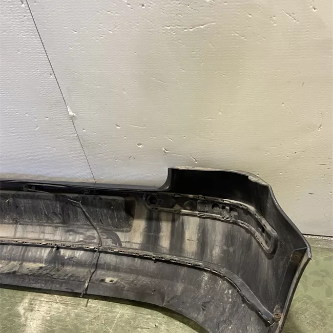 Paraurti posteriore con primer