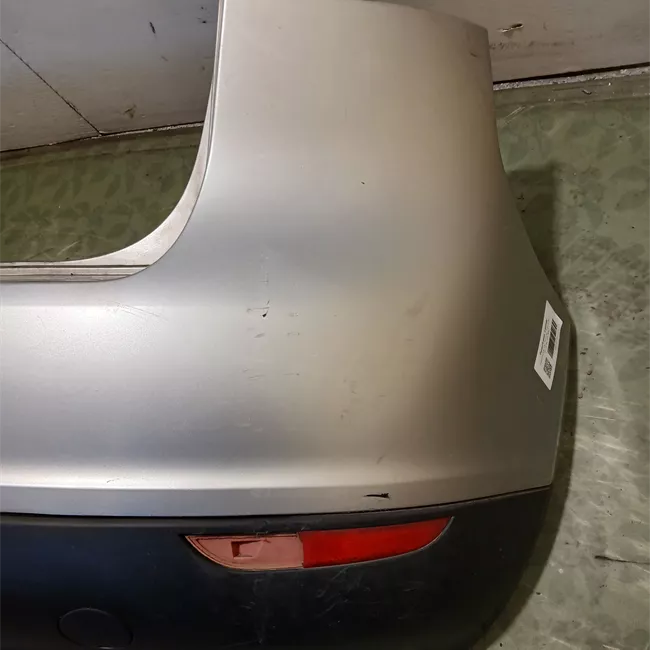 Paraurti posteriore con primer