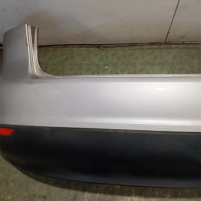 Paraurti posteriore con primer