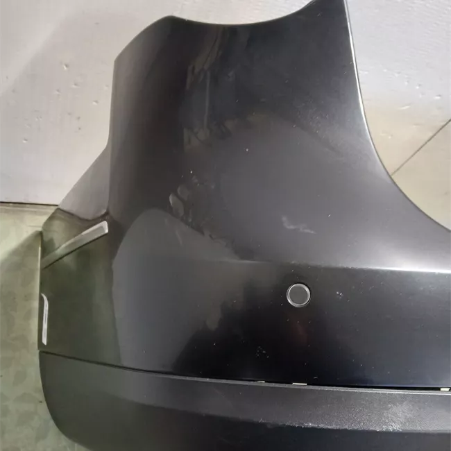 Paraurti posteriore con parktronic nero