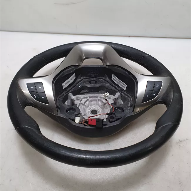 Volante con comandi multifunzione