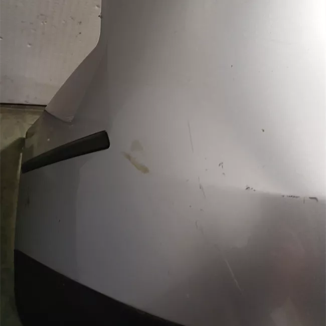 Paraurti posteriore nero