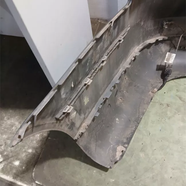 Paraurti posteriore con parktronic nero