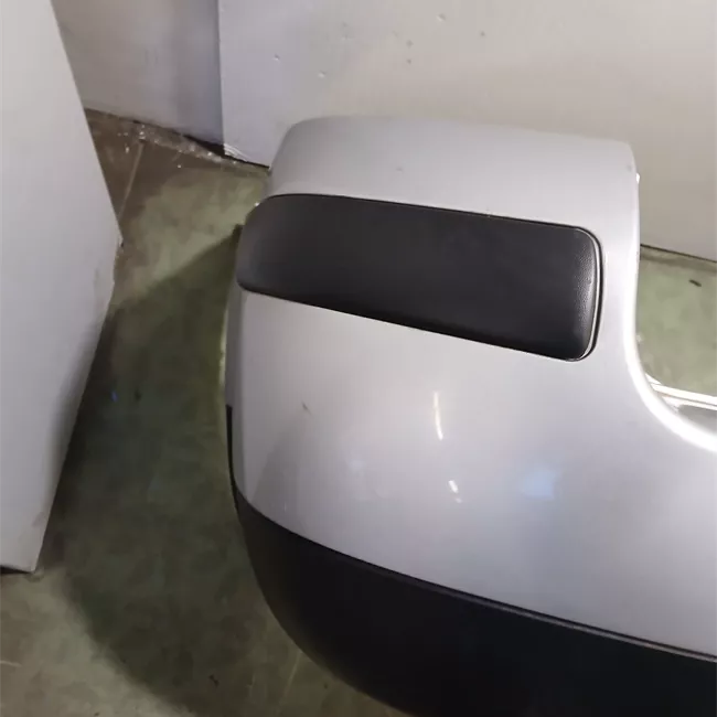 Paraurti posteriore con primer