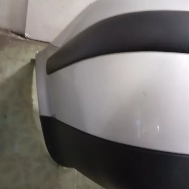 Paraurti posteriore con primer