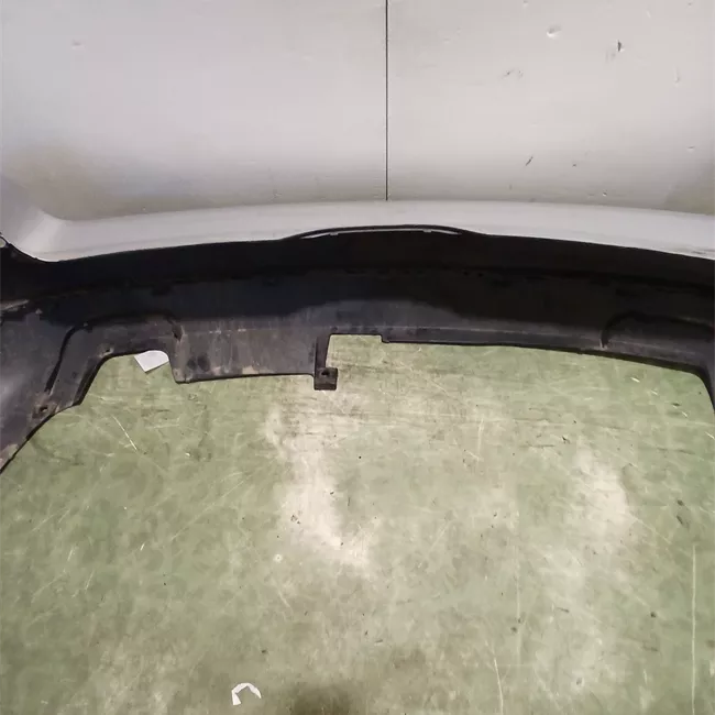 Paraurti posteriore con primer