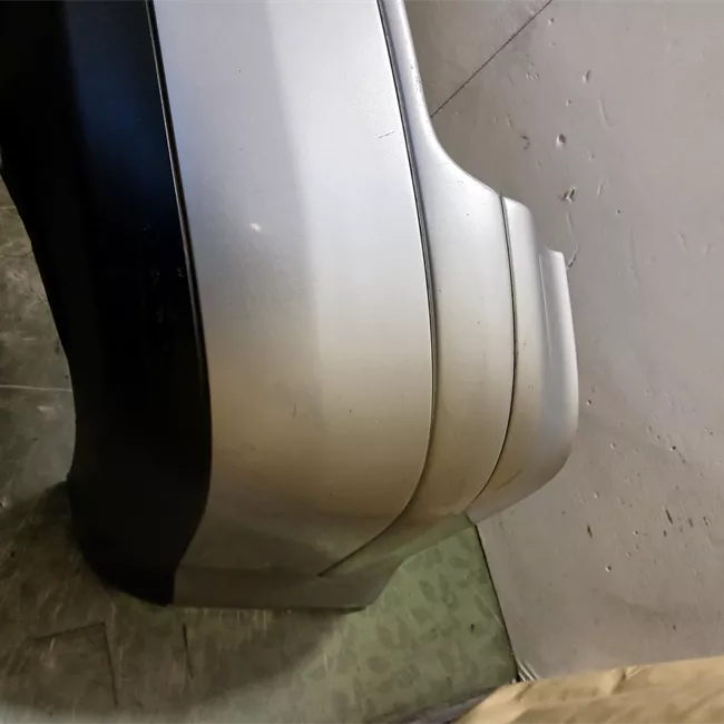 Paraurti posteriore con primer