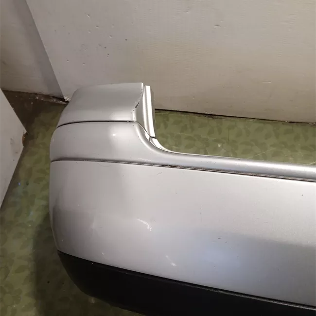 Paraurti posteriore con primer