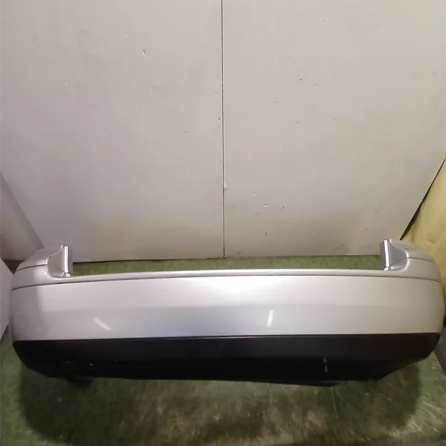 Paraurti posteriore con primer