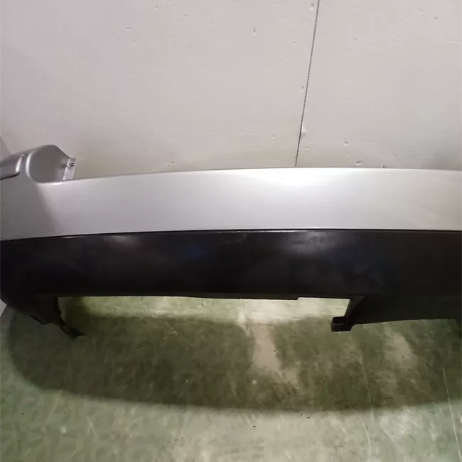 Paraurti posteriore con primer