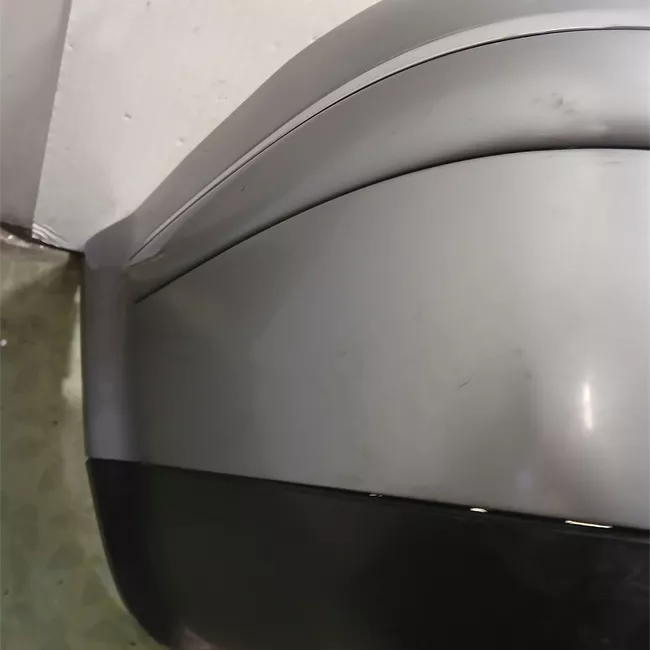 Paraurti posteriore con primer