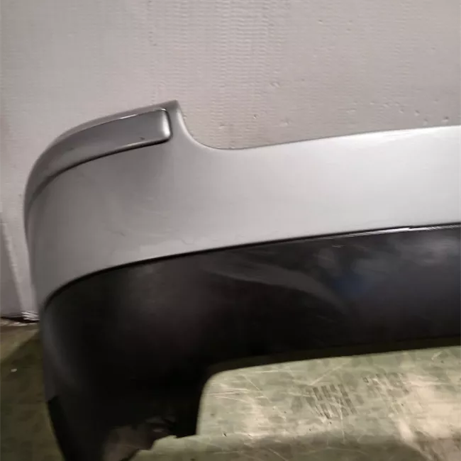 Paraurti posteriore con primer