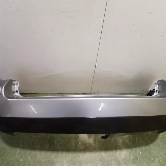 Paraurti posteriore con primer