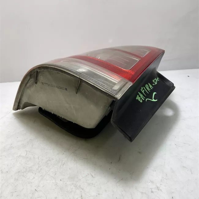 Fanale posteriore sinistro senza portalampada