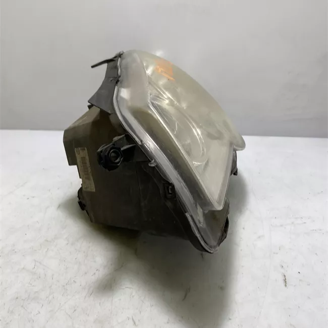 Proiettore sinistro Valeo