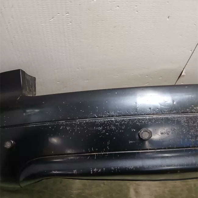 Paraurti posteriore con sensori parcheggio