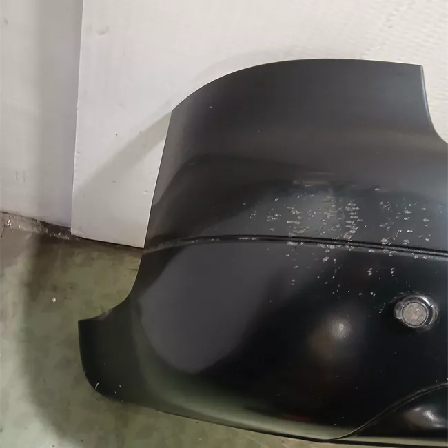 Paraurti posteriore con sensori parcheggio