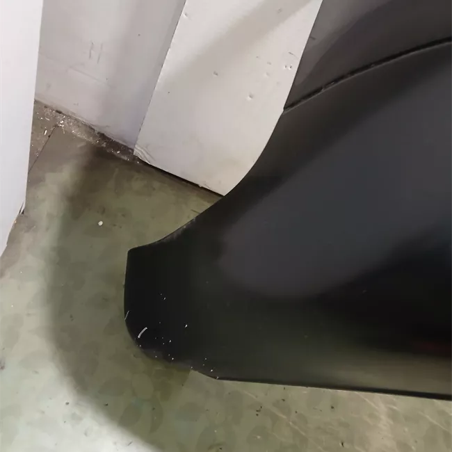 Paraurti posteriore con sensori parcheggio