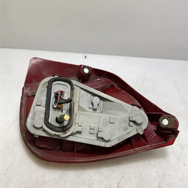 Fanale posteriore sinistro