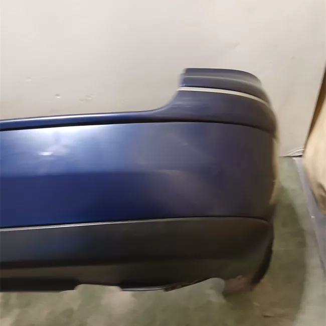 Paraurti posteriore con primer