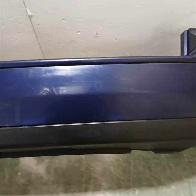 Paraurti posteriore con primer