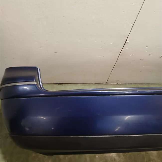 Paraurti posteriore con primer