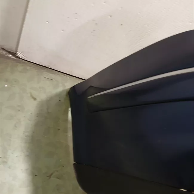 Paraurti posteriore con primer